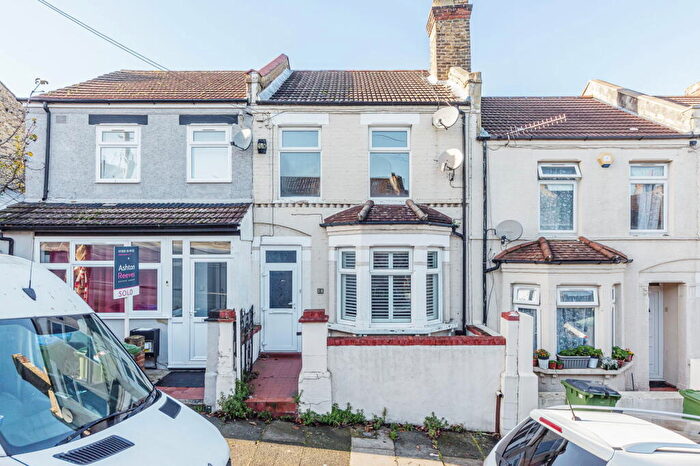 2 Bedroom Terraced House To Rent In Ingledew Road, London, SE18
