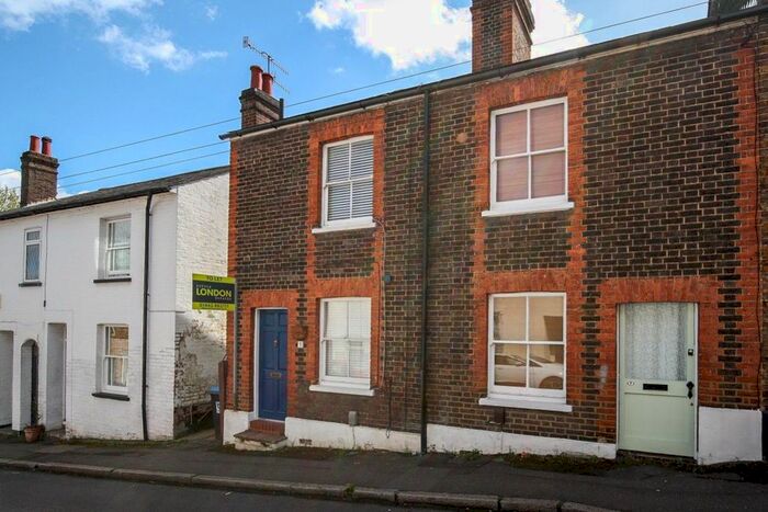 2 Bedroom Property To Rent In Highfield Road, Berkhamsted, HP4