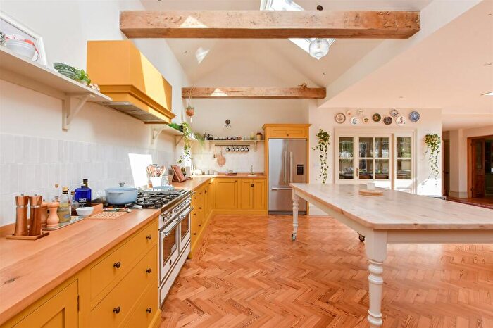 5 Bedroom Detached House For Sale In North Foreland Avenue, Broadstairs, Kent, CT10