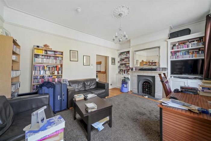 1 Bedroom Flat For Sale In Disraeli Road, London, SW15