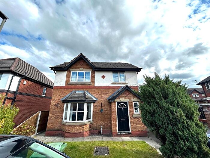 3 Bedroom Detached House For Sale In Clayhill Grove, Lowton, Warrington, WA3