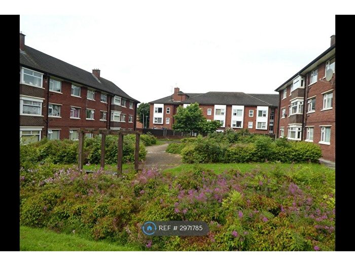 2 Bedroom Flat To Rent In Rooden Court, Prestwich, Manchester, M25