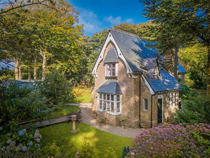 2 Bedroom Detached House For Sale In Near Looe, PL13