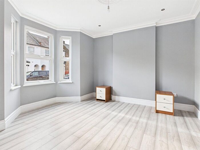 4 Bedroom Detached House To Rent In Temple Road, Hounslow, TW3