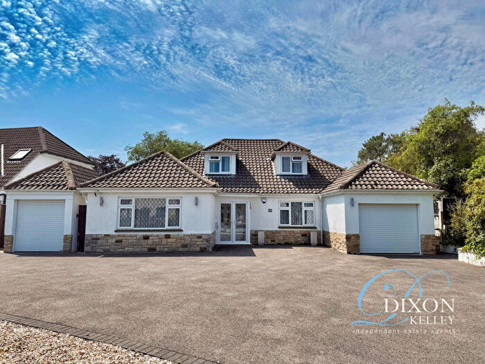 5 Bedroom Chalet For Sale In Crescent Walk, West Parley, Ferndown, Dorset, BH22