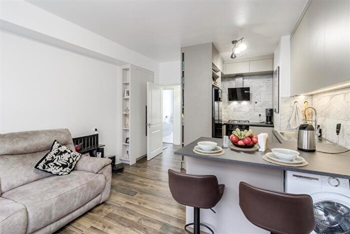 2 Bedroom Flat For Sale In Northampton Road, Wellingborough, NN8