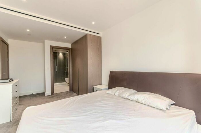 2 Bedroom Flat To Rent In Vaughan Way, St Katharine Docks, London, E1W