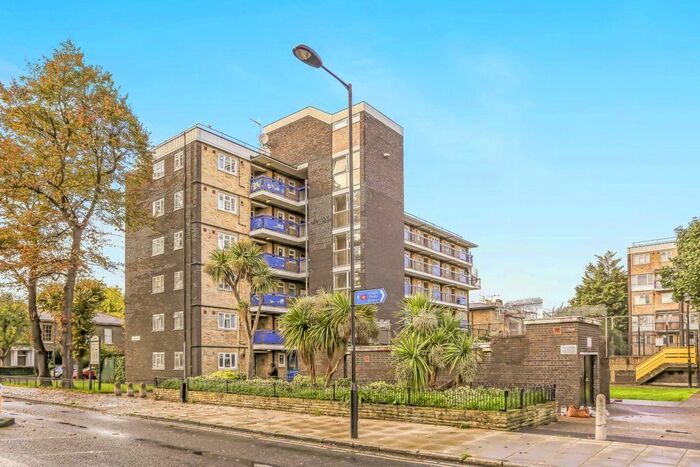 2 Bedroom Flat To Rent In Parkholme Road, Hackney, E8