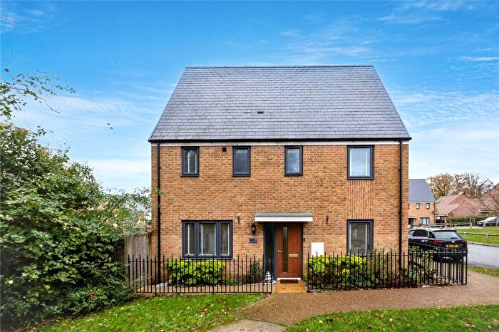 3 Bedroom Semi-Detached House For Sale In Whatman Drive, Maidstone, Kent, ME14