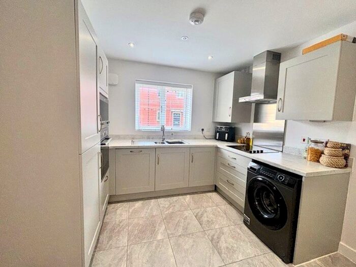 3 Bedroom Semi-Detached House To Rent In Finch Lane, Calne, SN11