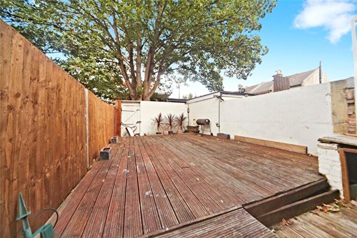 3 Bedroom Terraced House To Rent In Southbridge Road, Croydon, CR0