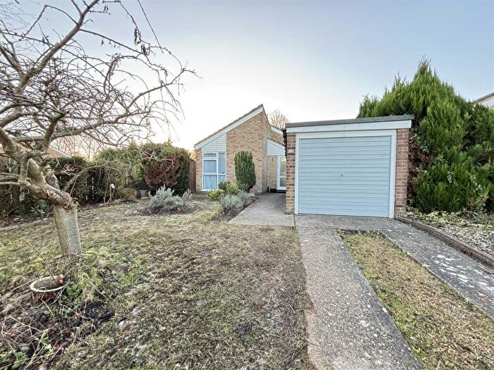 2 Bedroom Detached Bungalow To Rent In Kirkham Close, Ipswich, IP2