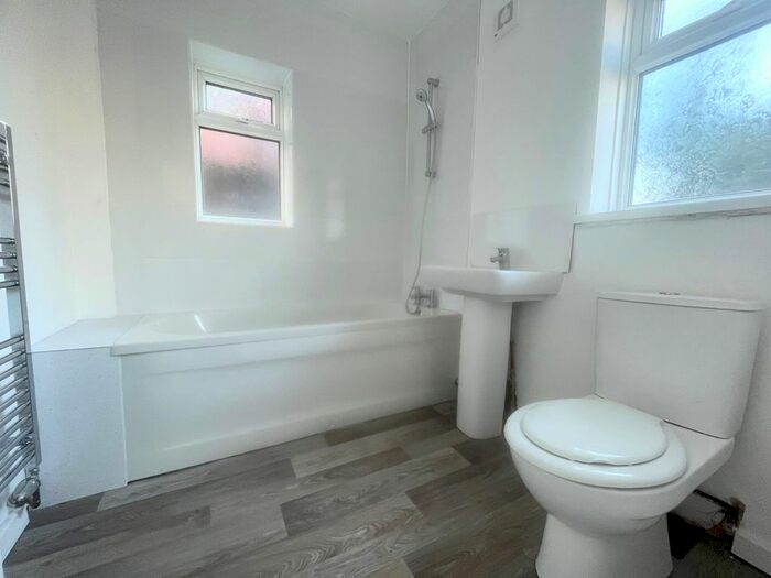 1 Bedroom Flat To Rent In Parkside, Keyham, Plymouth, PL2