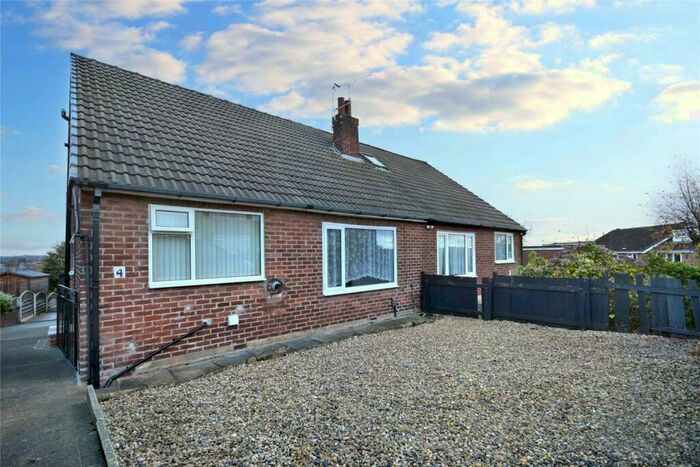 3 Bedroom Bungalow To Rent In Green Hill Gardens, Leeds, West Yorkshire, LS12