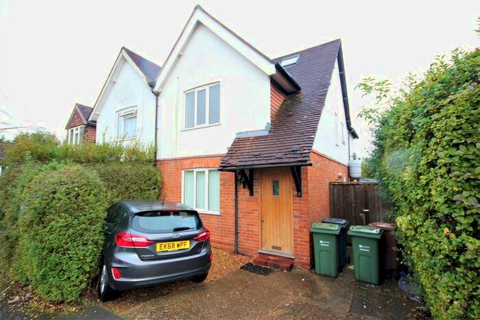5 Bedroom Property To Rent In Ashenden Road, Guildford, GU2
