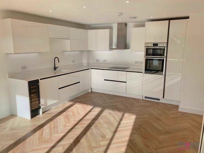 2 Bedroom Apartment To Rent In Bath Road, Cheltenham, GL53