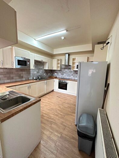 8 Bedroom House To Rent In Talbot Road, M14