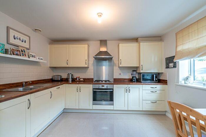 4 Bedroom Semi-Detached House For Sale In Baileys Way, Chichester, PO18