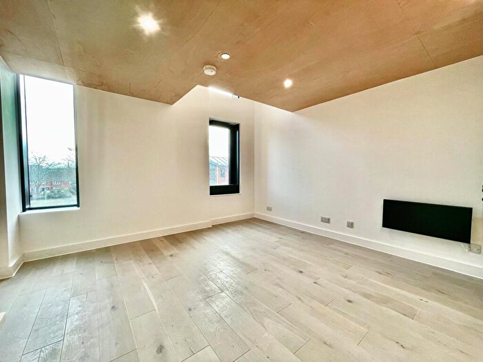 2 Bedroom Apartment To Rent In Spinners Way, Manchester, M15