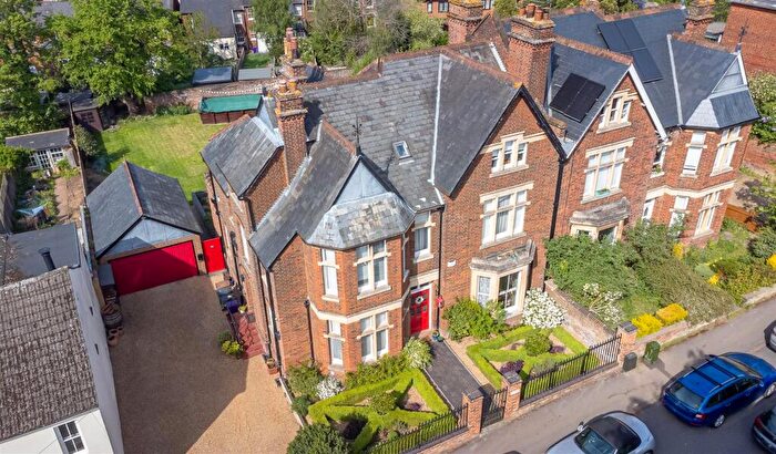 7 Bedroom Semi-Detached House For Sale In Benslow Lane, Hitchin, SG4