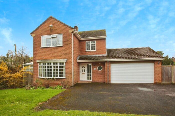 4 Bedroom Detached House For Sale In Monmouth Close, Chard, TA20