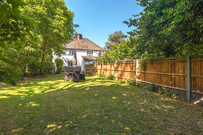 3 Bedroom Semi-detached House For Sale In Whitmore Vale Road, Grayshott, GU26