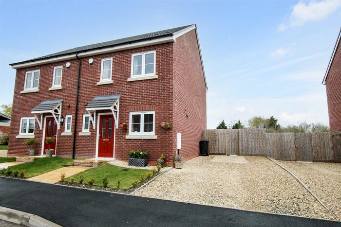2 Bedroom Semi-Detached House For Sale In Garside Close, Hengoed, Oswestry, SY10