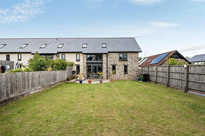 3 Bedroom Semi Detached House To Rent In Kerswell Farm Barns, Kentisbeare, EX15