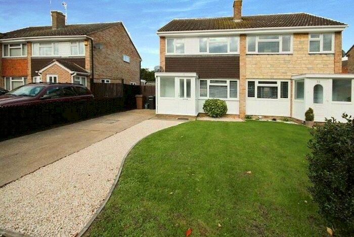 3 Bedroom Semi-Detached House To Rent In East Bridge Road, South Woodham Ferris, Chelmsford, CM3