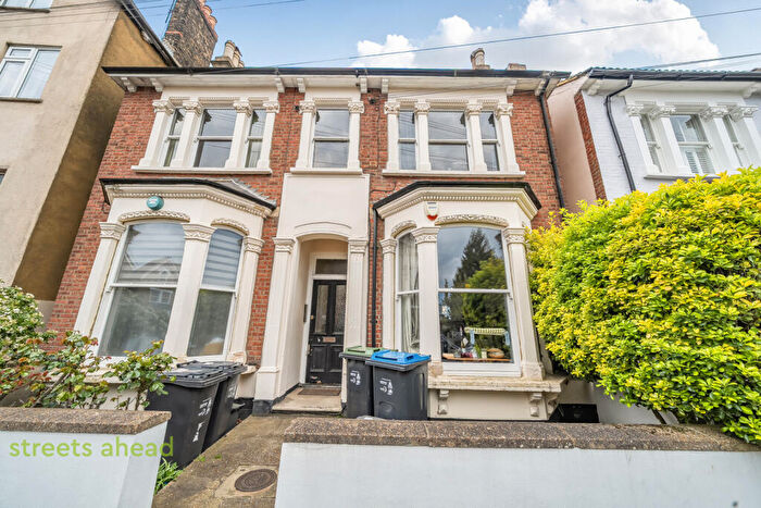 Apartment For Sale In High View Road, London, SE19