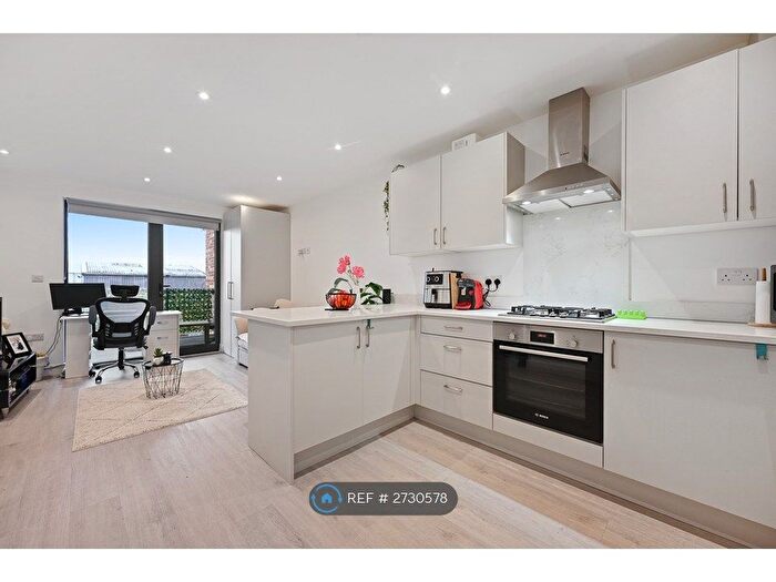 1 Bedroom Flat To Rent In Rosslyn Crescent, Harrow, HA1