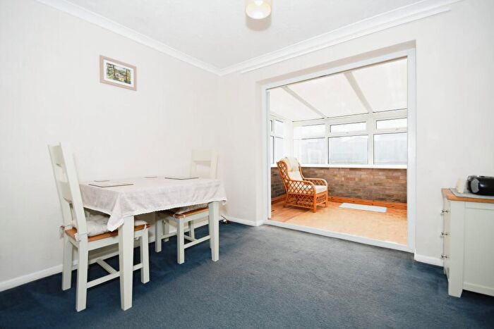 2 Bedroom Bungalow For Sale In Green Close, Inkersall, Chesterfield, Derbyshire, S43