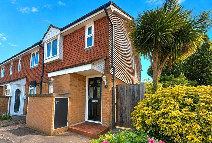 1 Bedroom Maisonette For Sale In Osprey Gardens, Lee-On-The-Solent, PO13