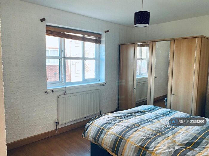 3 Bedroom Flat To Rent In Holland Street, Liverpool, L7