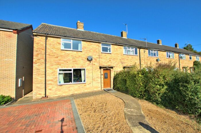 3 Bedroom Semi-Detached House To Rent In Silverdale Avenue, Coton, Cambridge, CB23