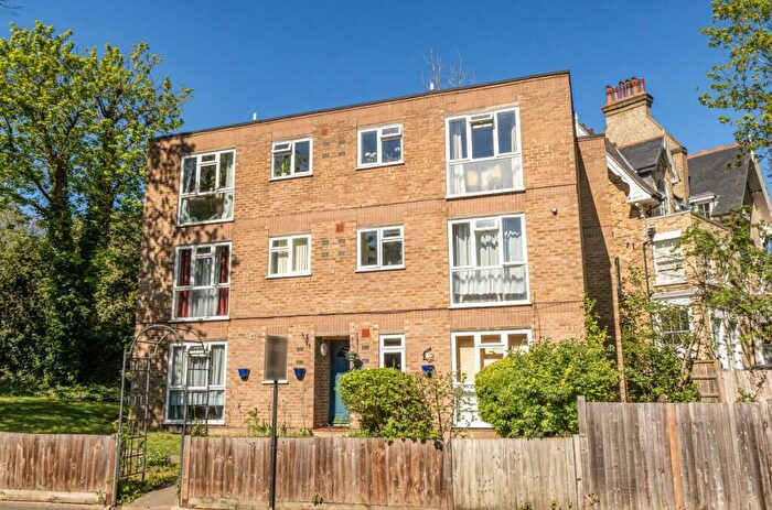 1 Bedroom Apartment For Sale In Fox Hill, London, SE19
