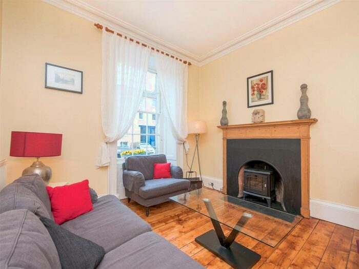 2 Bedroom Apartment To Rent In Pitt Street, Edinburgh, EH6