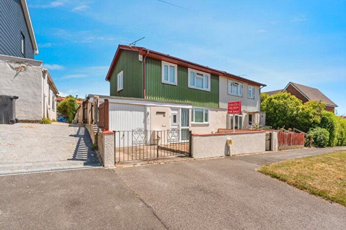 3 Bedroom End Of Terrace House For Sale In Elkstone Road, Portsmouth, Hampshire, PO6