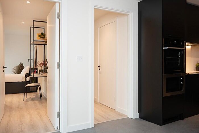 3 Bedroom Apartment To Rent In Union West Tower, Water Street, Manchester, Greater Manchester, M3