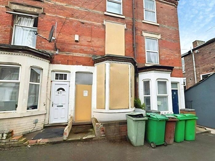 3 Bedroom Terraced House For Sale In Wimbourne Road, Nottingham, Nottinghamshire, NG7
