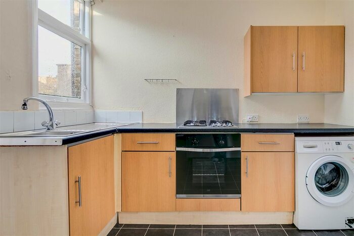 1 Bedroom Flat To Rent In Netheravon Road, London W4