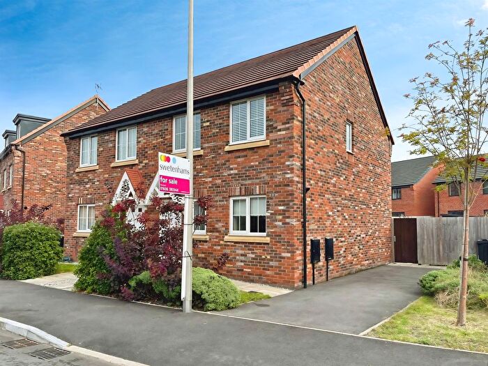3 Bedroom Semi-Detached House For Sale In Chillingham Road, Winsford, CW7