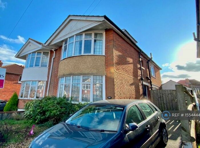 5 Bedroom Semi-Detached House To Rent In Sirdar Road, Southampton, SO17