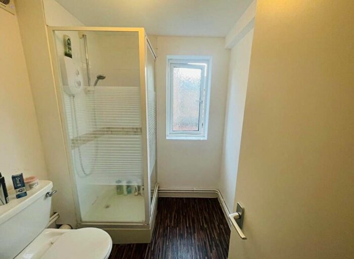 6 Bedroom End Of Terrace House To Rent In Montpelier Road, Nottingham, NG7