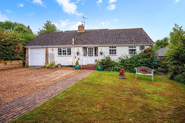 4 Bedroom Detached House For Sale In High Street, Dormansland, Lingfield, RH7