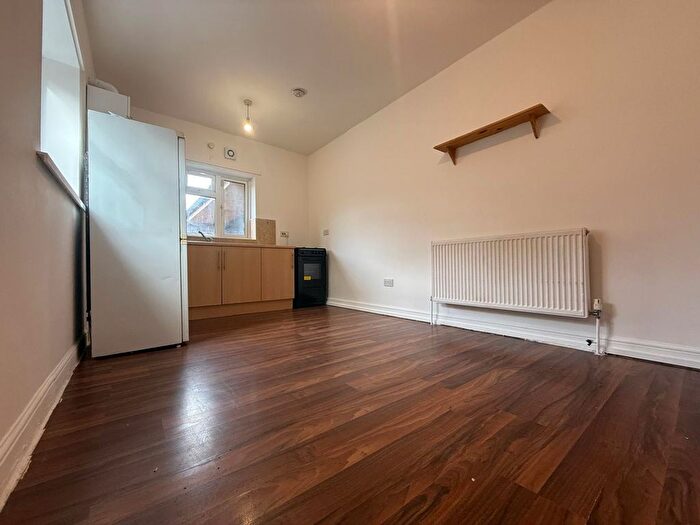 1 Bedroom Studio To Rent In High Street North, Dunstable, LU6
