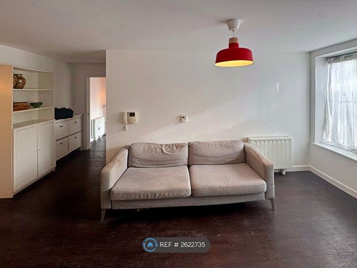 2 Bedroom Flat To Rent In White Horse Road, London, E1