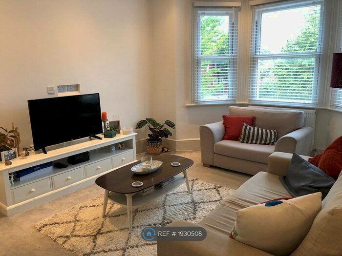 2 Bedroom Flat To Rent In Elers Road, London, W13