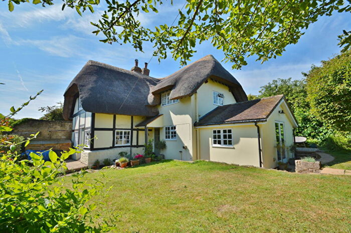 3 Bedroom Detached House For Sale In Mill Road, Shabbington, HP18