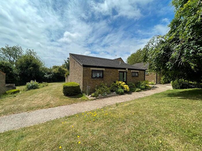 2 Bedroom Detached House To Rent In Bazes Shaw, New Ash Green, DA3